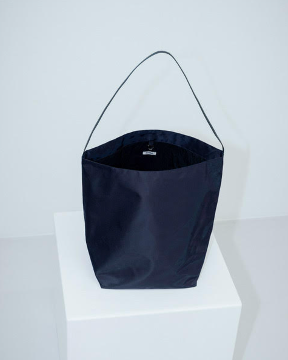 Valesque Bucket Bag