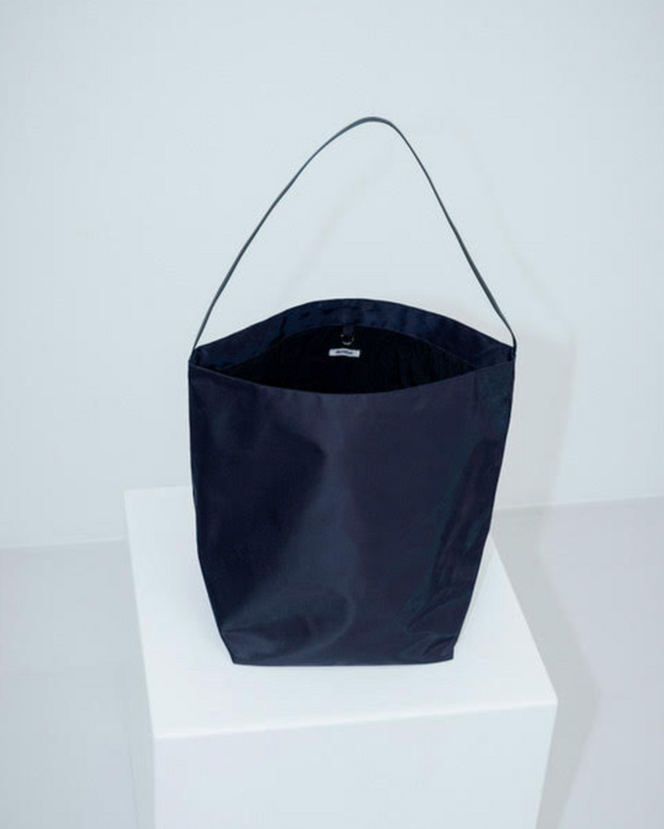Valesque Bucket Bag